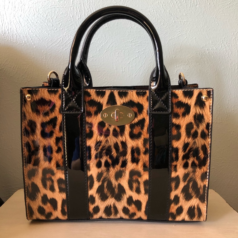 Leopard purse